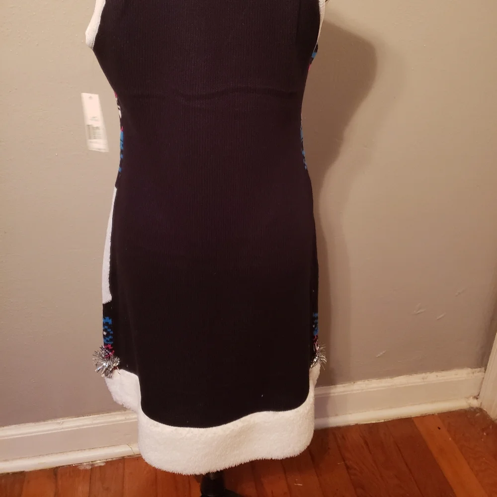 Dress - Picture 3 of 6